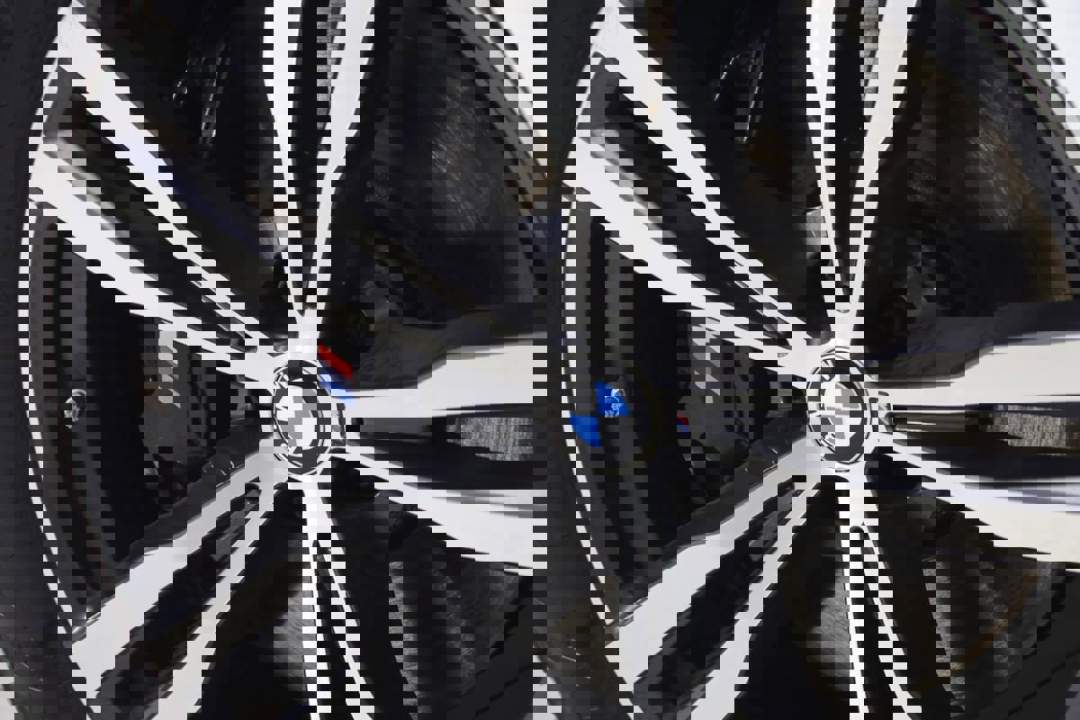 Used 2023 BMW X7 xDrive40i w/ M Sport Package image 19