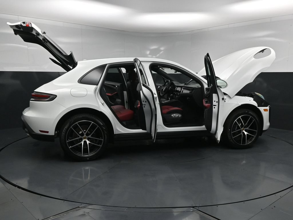 New 2026 Porsche Macan AWD/4WD image 33