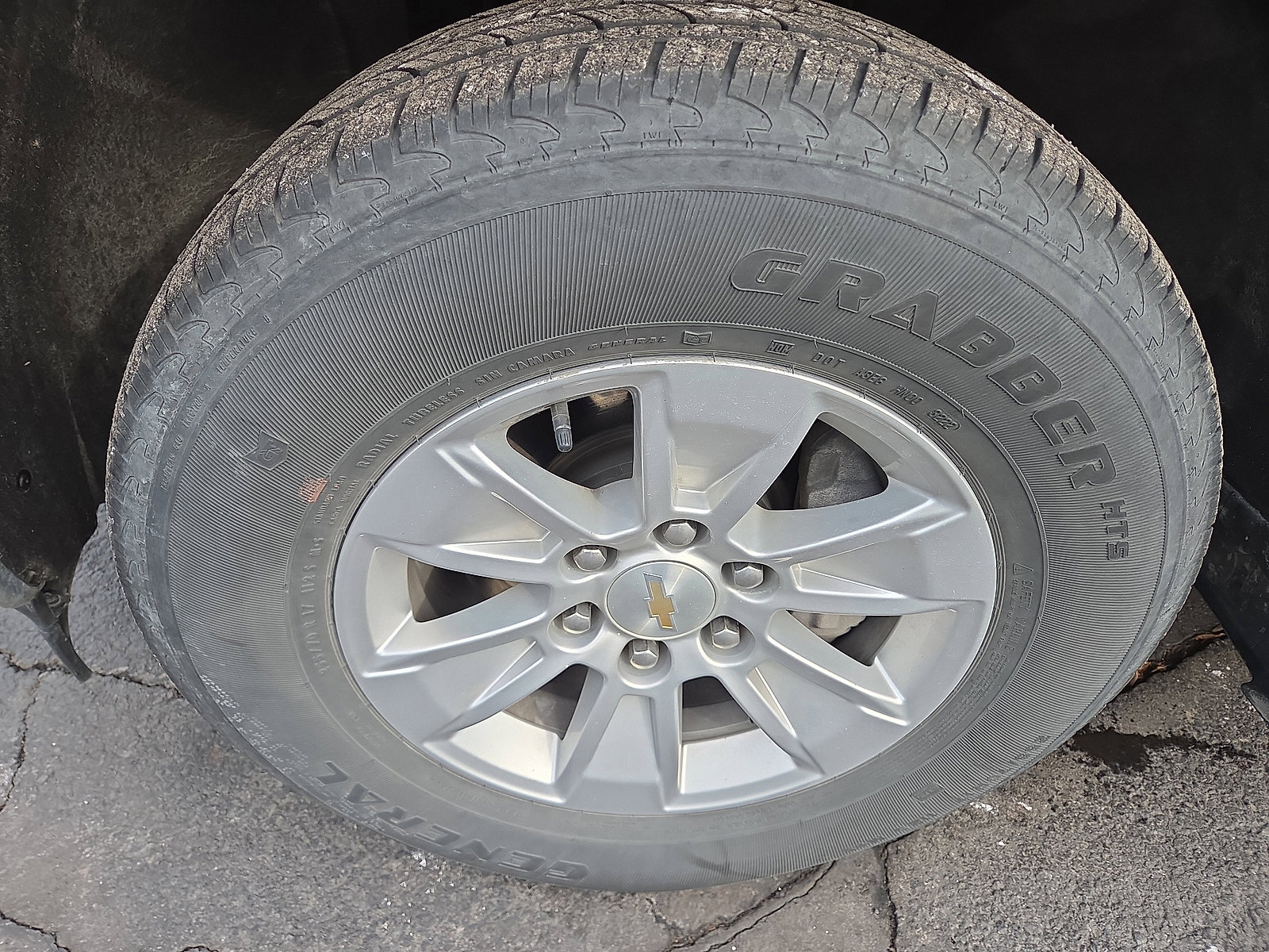 Used 2022 Chevrolet Silverado 1500 LT image 12