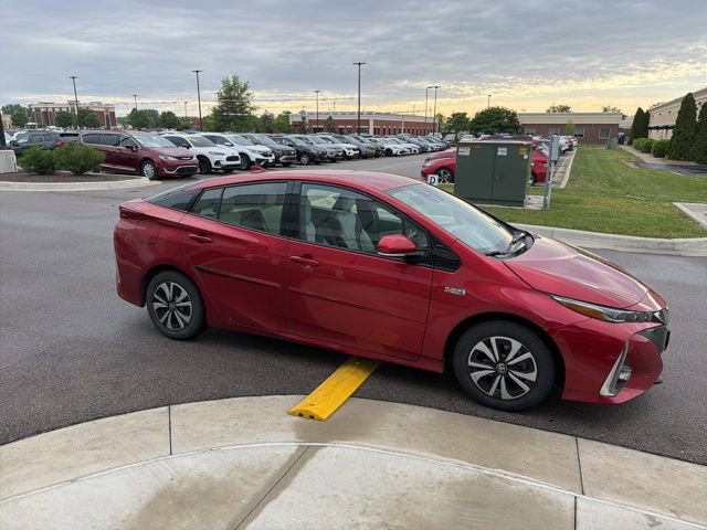 Used 2018 Toyota Prius Prime Advanced FWD image 2