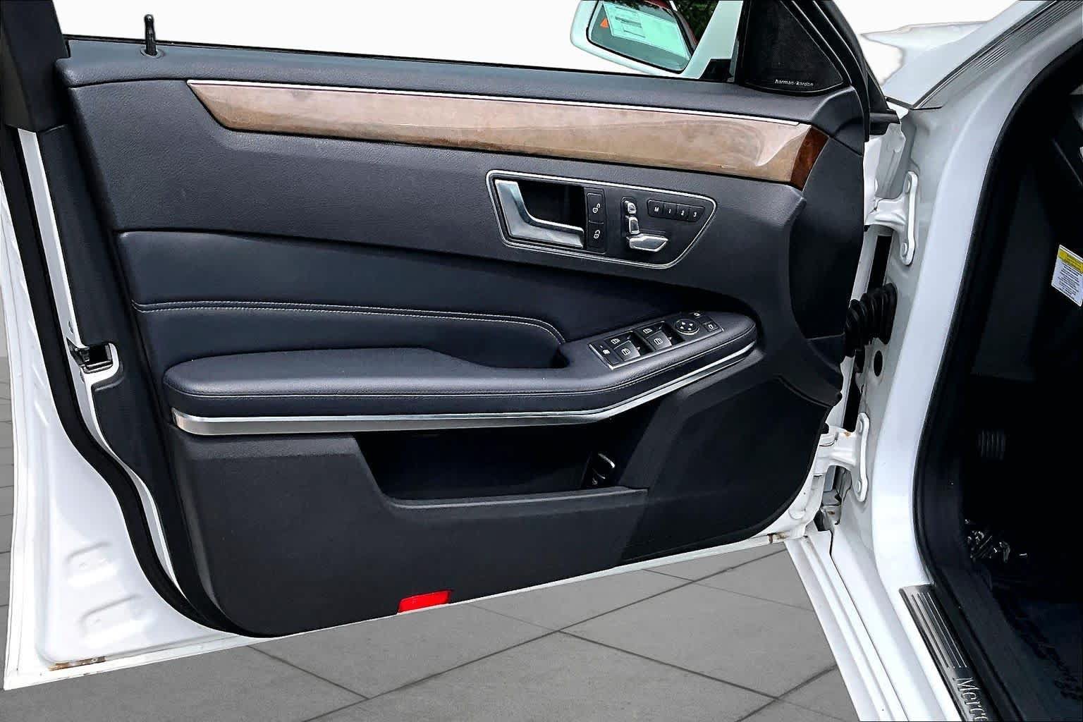 Used 2014 Mercedes-Benz E 350 4MATIC Sedan image 22