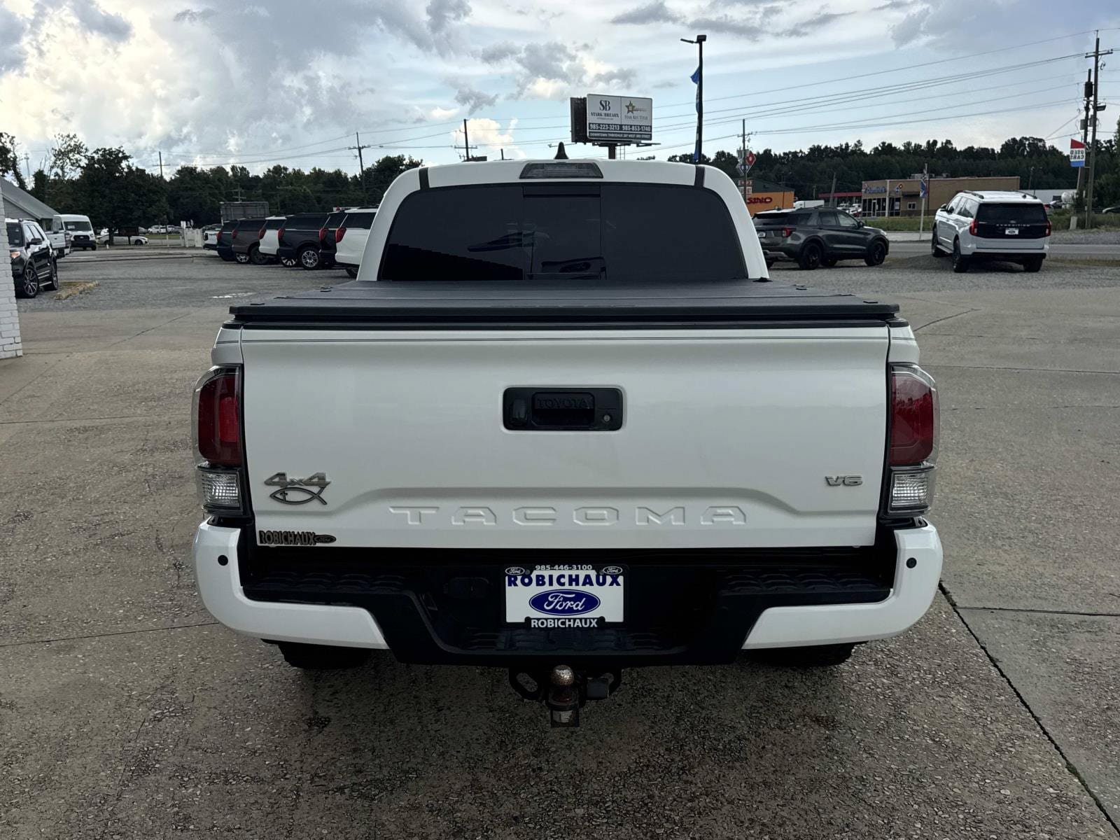 Used 2022 Toyota Tacoma Limited AWD/4WD image 6