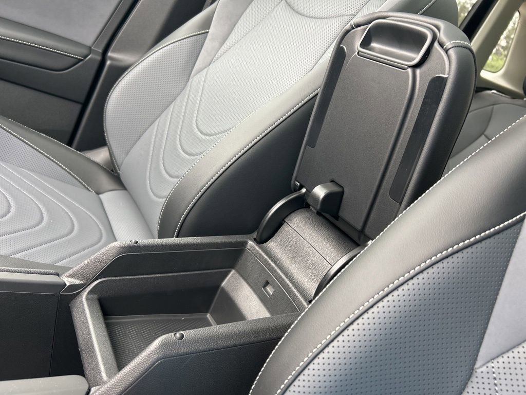 New 2026 Volkswagen Tiguan SE FWD image 40