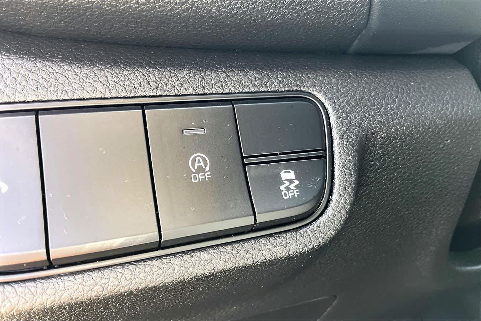 Certified 2024 Kia Seltos EX FWD image 32