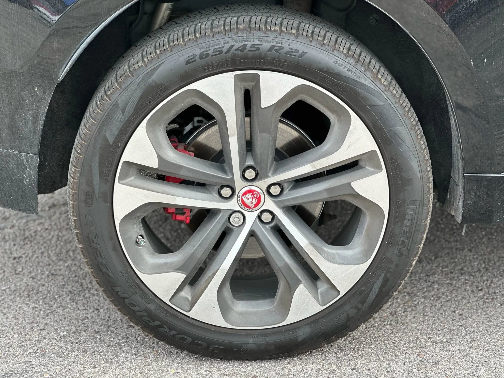 Used 2017 Jaguar F-PACE S image 24