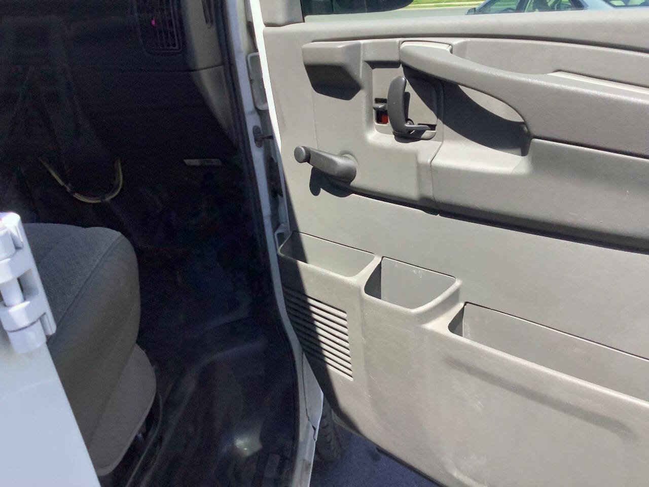 Used 2012 GMC Savana 2500 RWD image 35