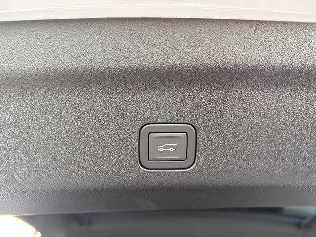 New 2026 Chevrolet Suburban LT w/ Comfort Package image 36