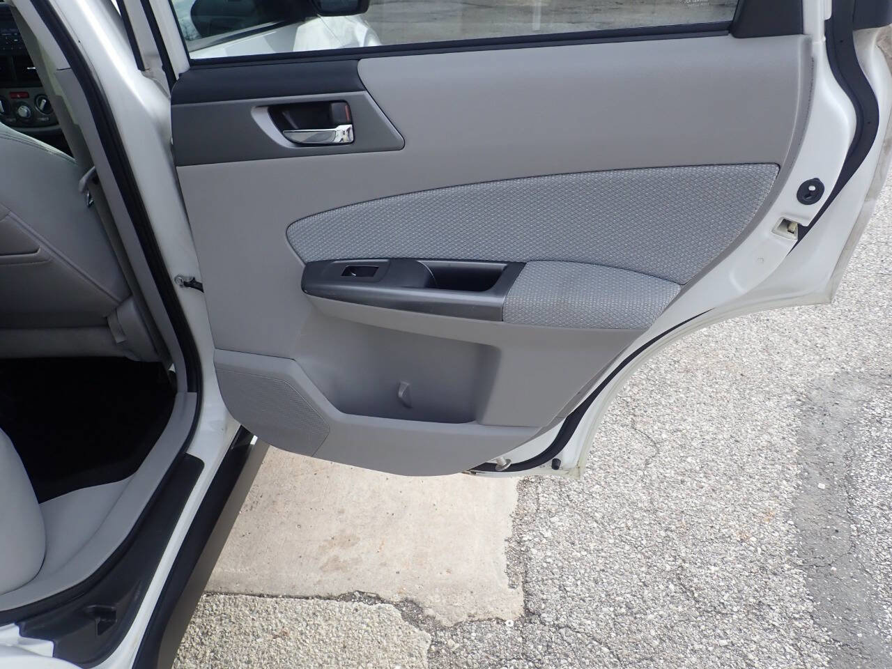 Used 2012 Subaru Forester 2.5X Premium w/ Popular Pkg 3 image 27