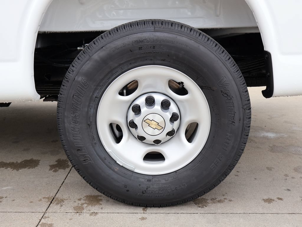 New 2026 Chevrolet Express 3500 Extended w/ Driver Convenience Package RWD image 31