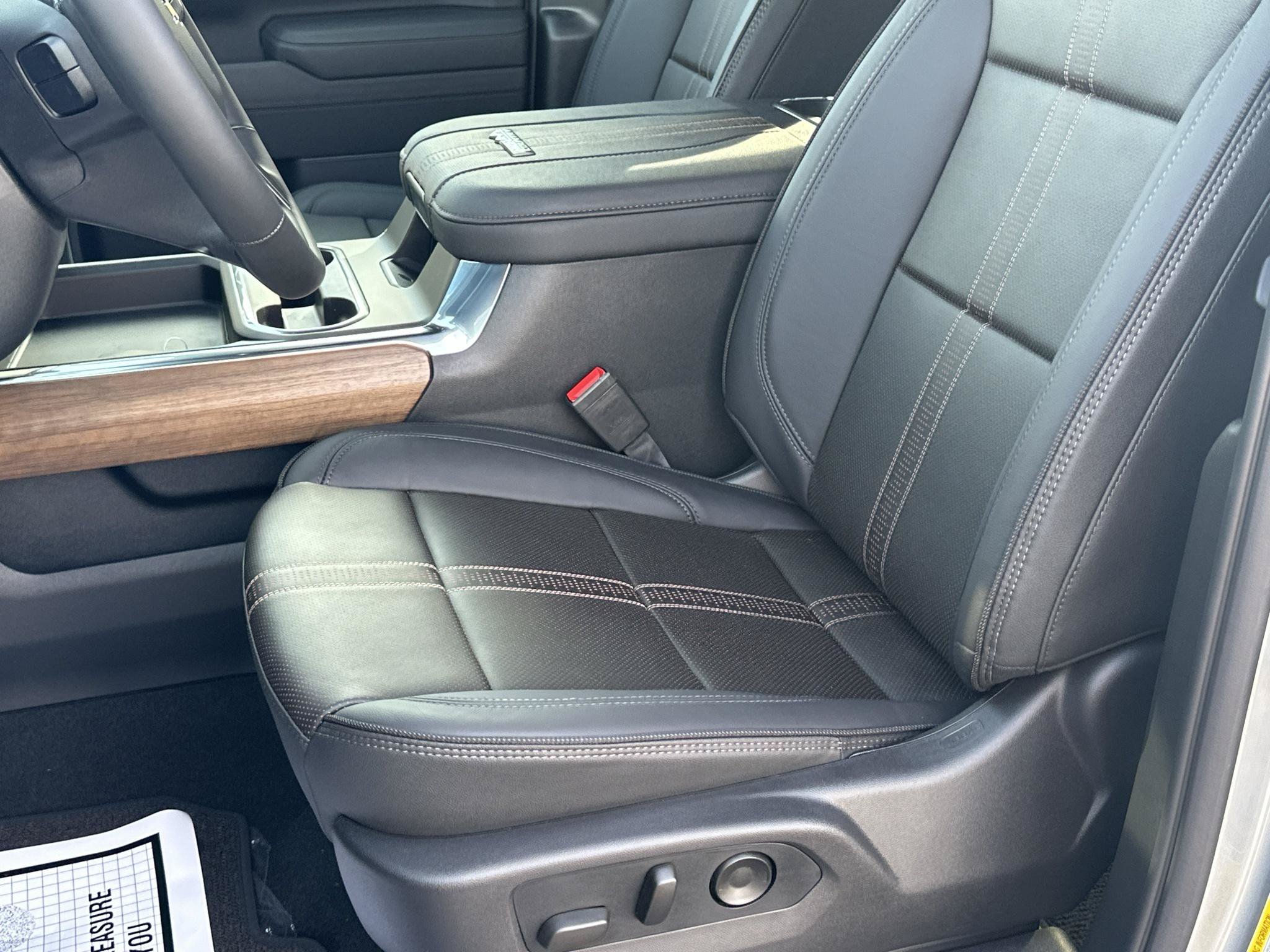 New 2026 Chevrolet Silverado 3500 High Country w/ Technology Package AWD/4WD image 4