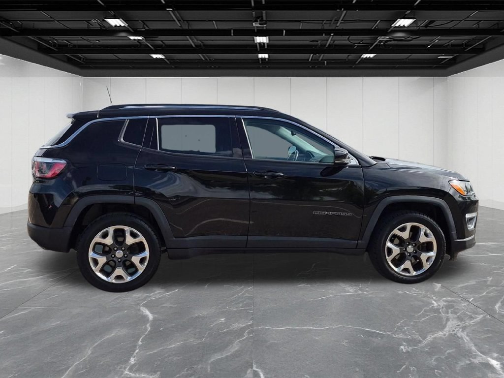 Used 2018 Jeep Compass Limited w/ Navigation Group AWD/4WD image 6
