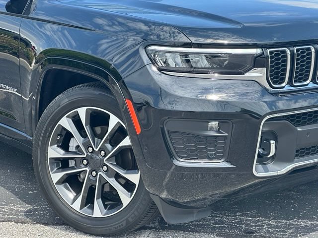 Used 2023 Jeep Grand Cherokee Overland AWD/4WD image 10