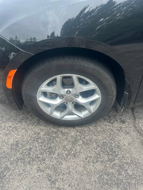 Used 2017 Chrysler Pacifica Touring-L Plus w/ Advanced Safetytec Group FWD image 35