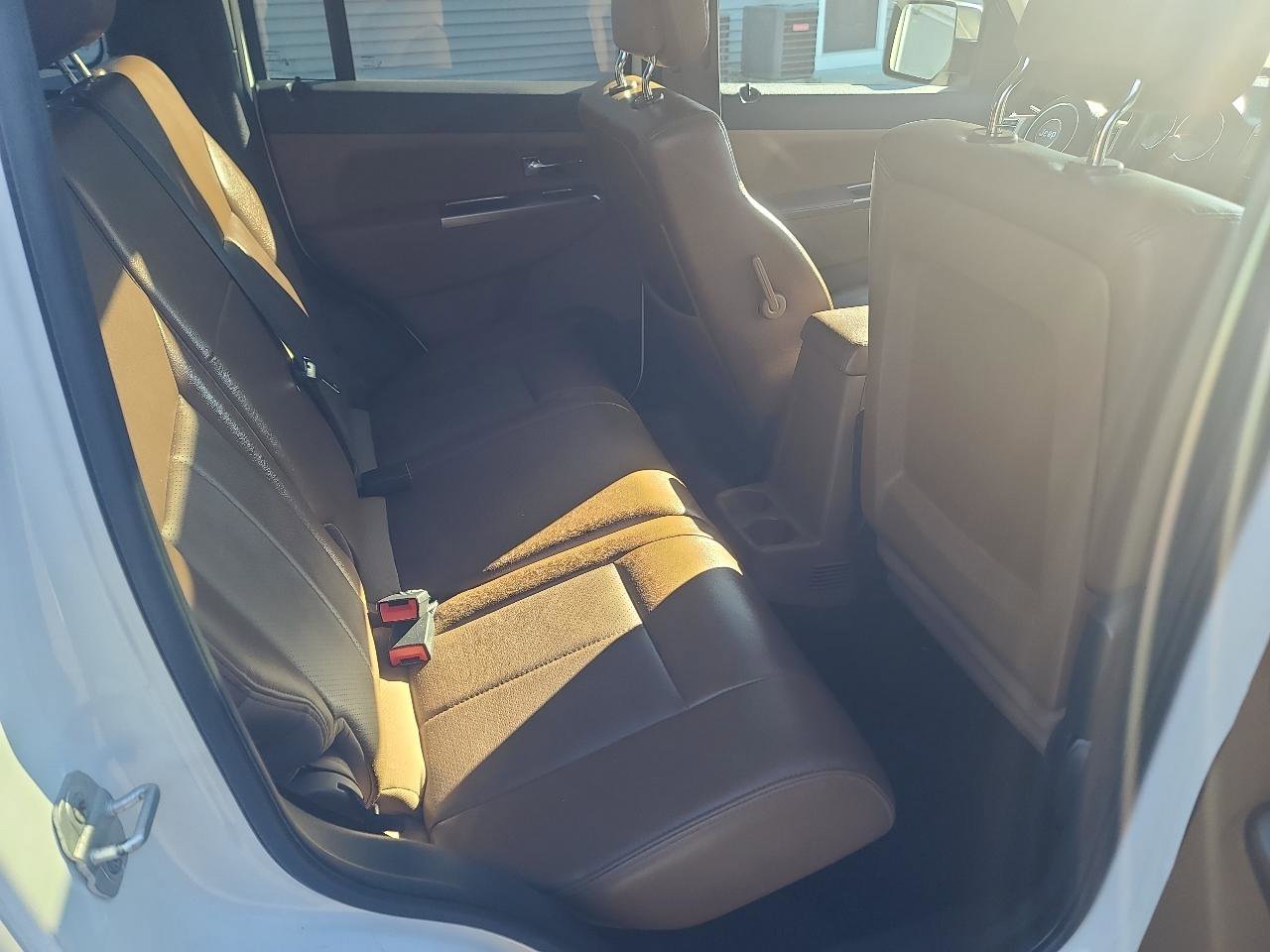 Used 2012 Jeep Liberty Limited w/ Comfort/Convenience Group image 13