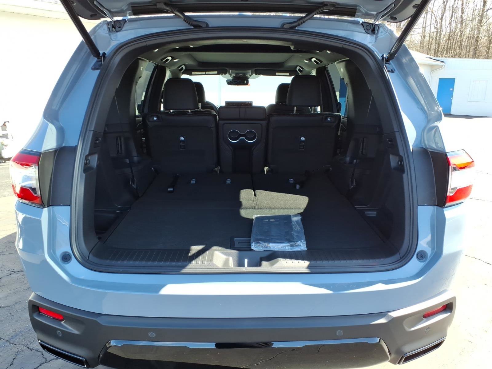 New 2026 Honda Pilot Black Edition image 5