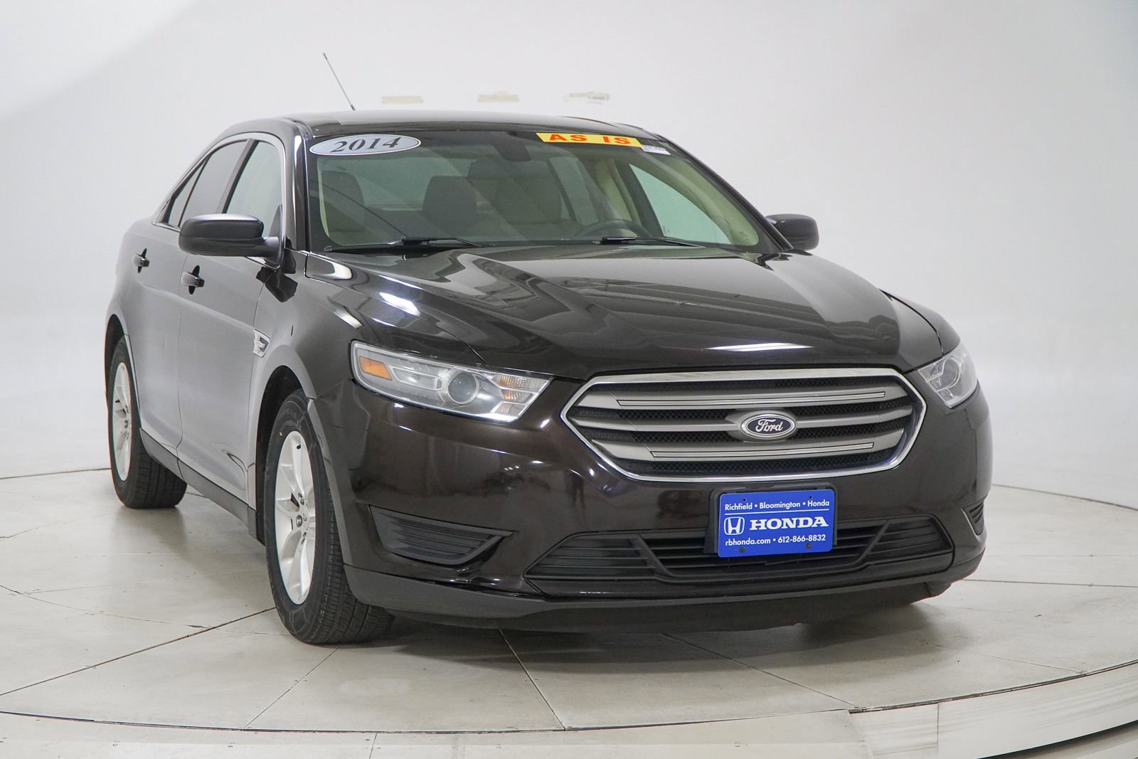 Used 2014 Ford Taurus SE FWD image 14