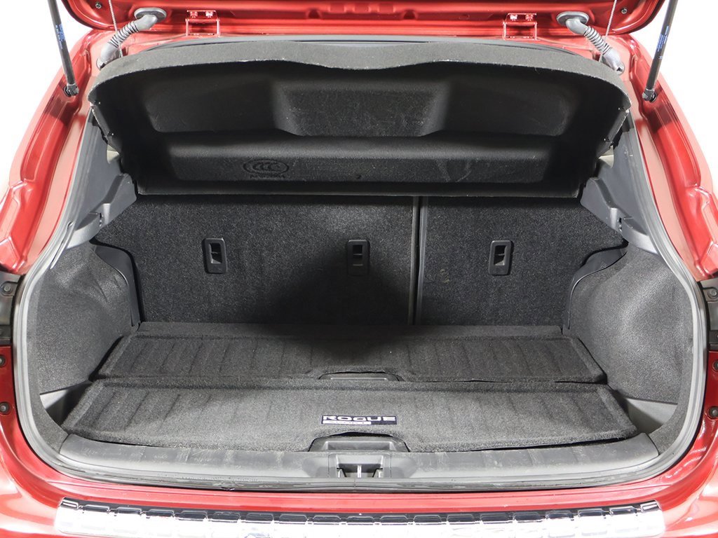 Used 2022 Nissan Rogue Sport SV w/ Technology Package image 19