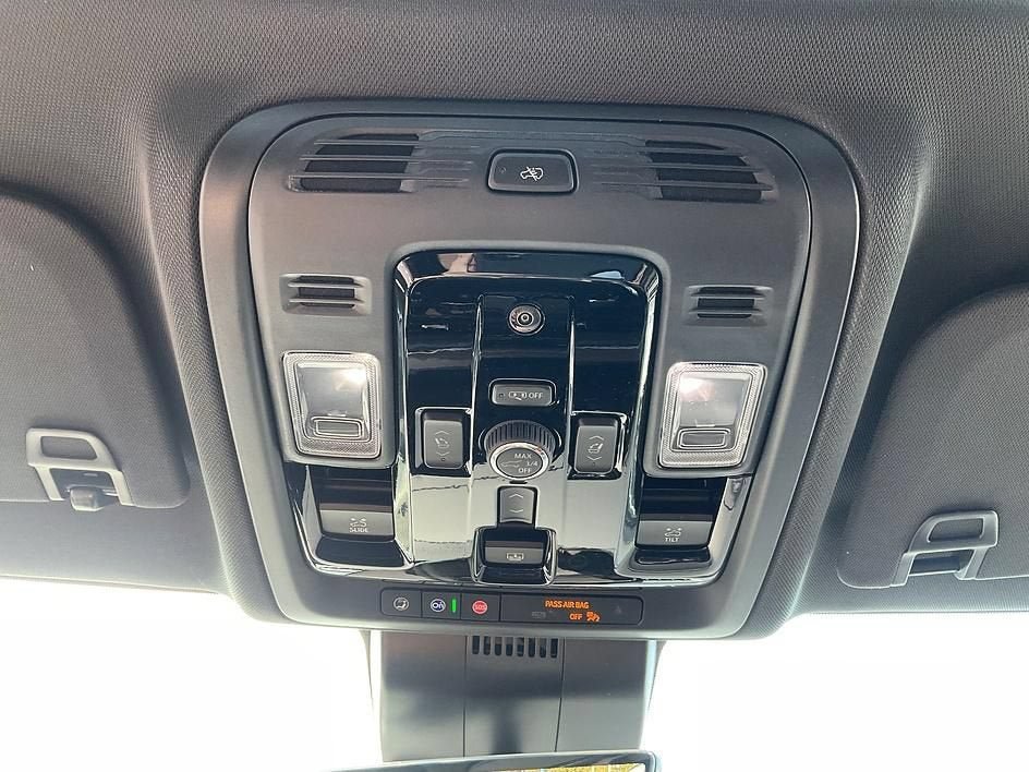 New 2026 Chevrolet Suburban High Country AWD/4WD image 29