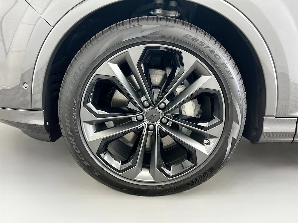 Used 2026 Audi Q7 3.0T Premium Plus w/ Premium Plus Package AWD/4WD image 30