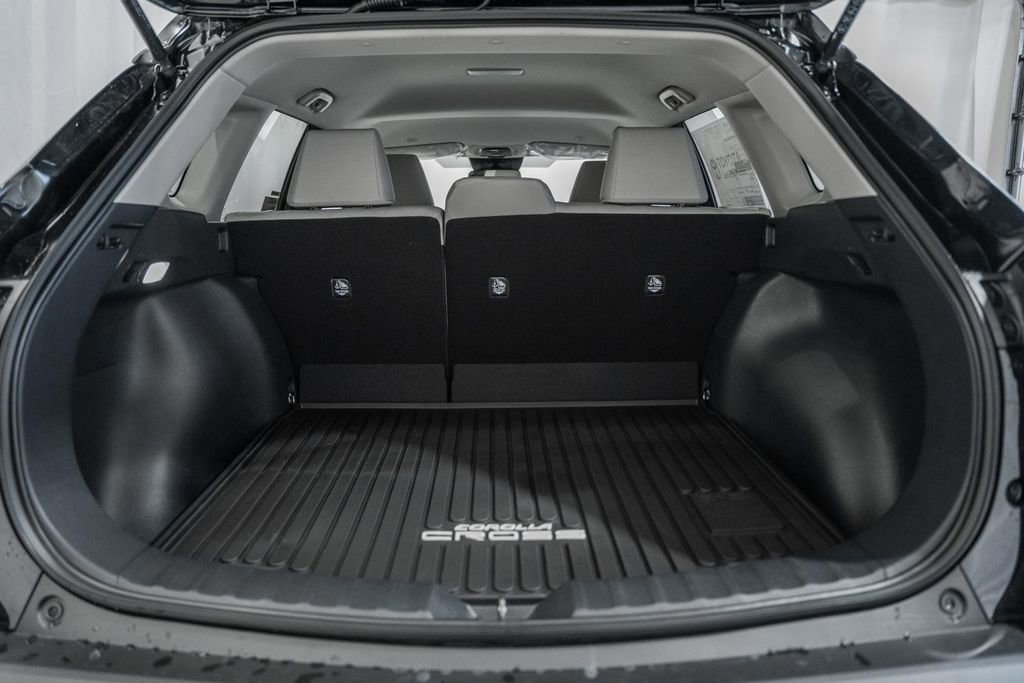 New 2026 Toyota Corolla Cross LE image 8