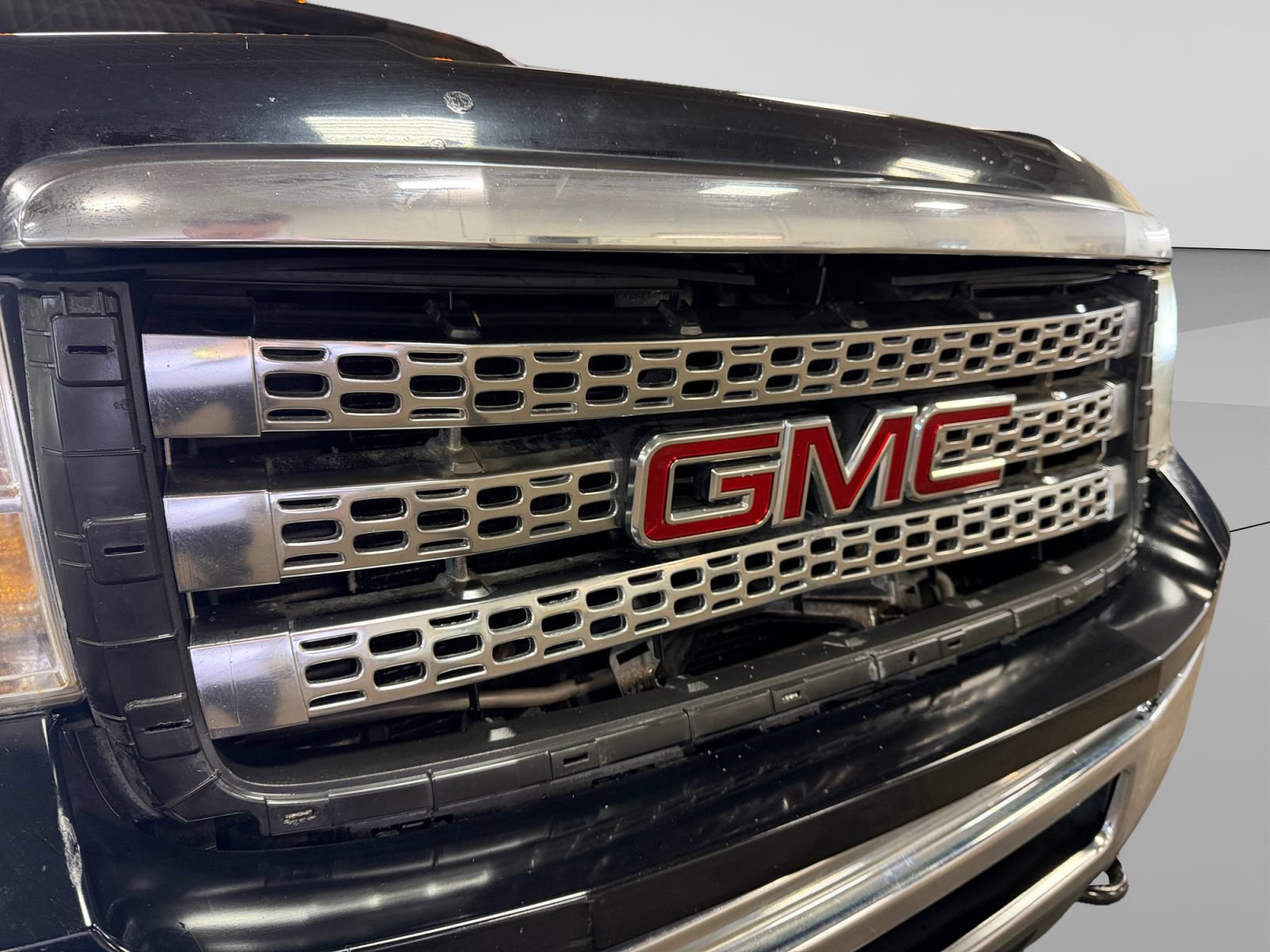 Used 2011 GMC Sierra 2500 SLT w/ SLT Convenience Package AWD/4WD image 43