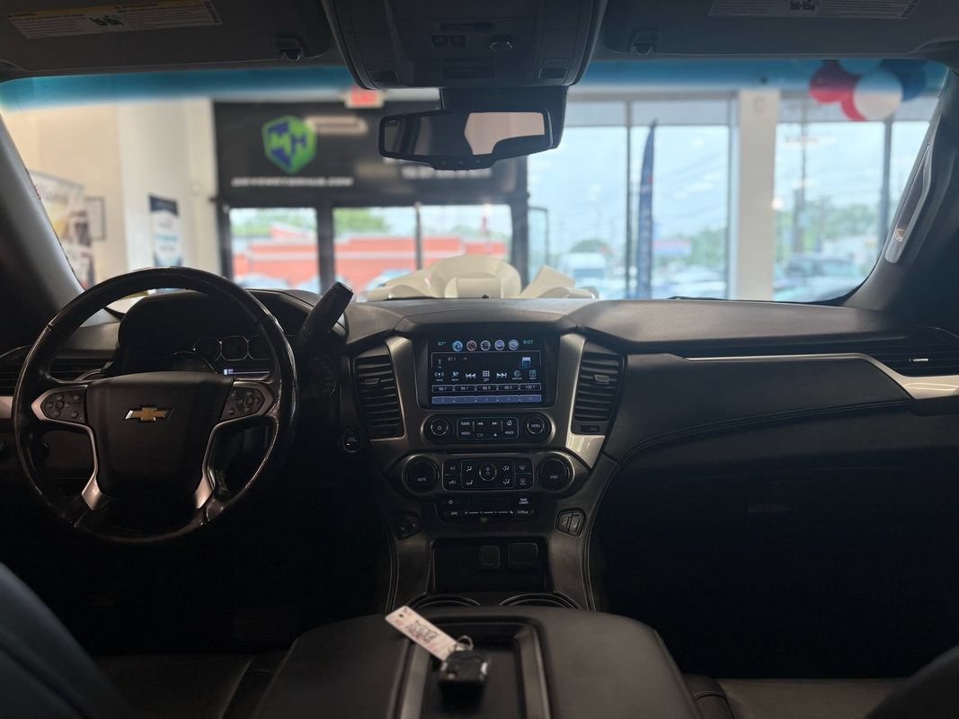 Used 2018 Chevrolet Tahoe LT w/ LT Signature Package AWD/4WD image 16