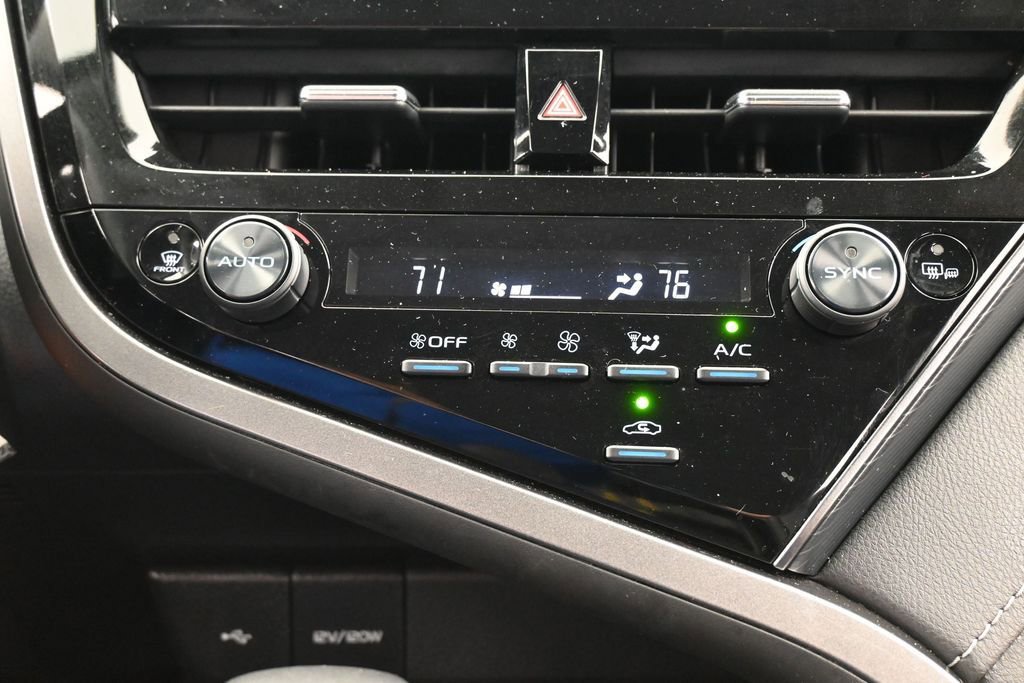 Used 2022 Toyota Camry SE FWD image 22
