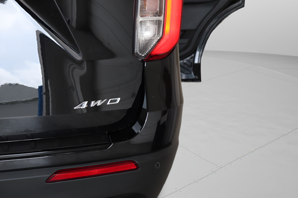 Used 2023 Ford Explorer ST-Line w/ Class IV Trailer Tow Package AWD/4WD image 38