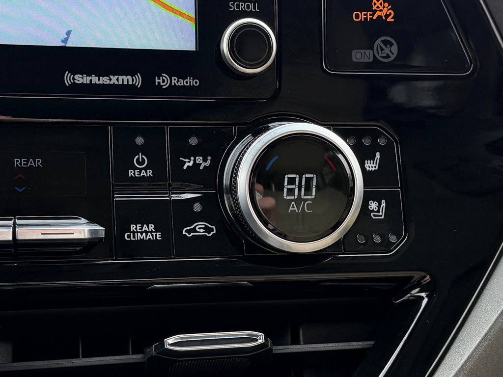 Used 2021 Toyota Highlander Limited image 31