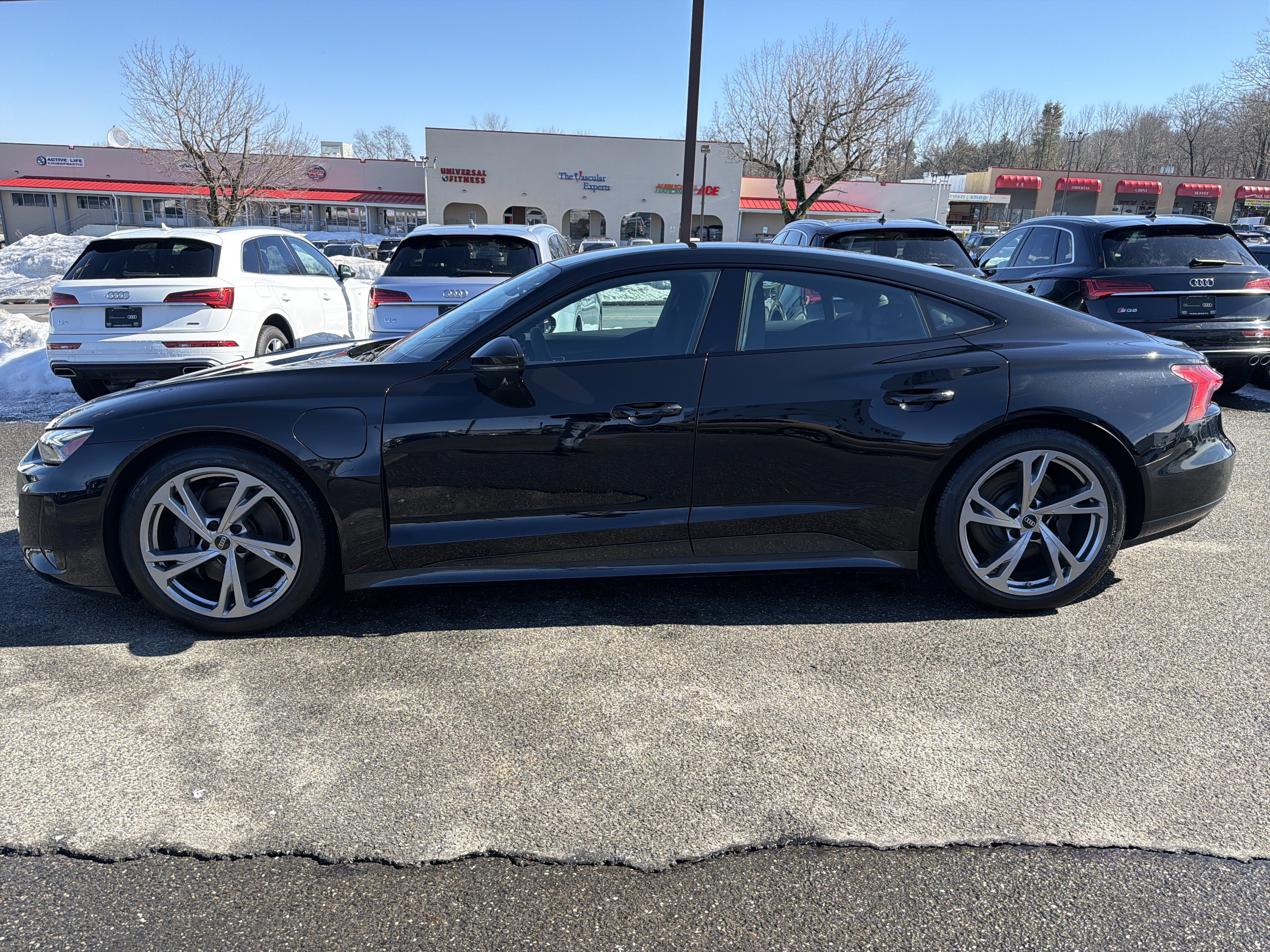 Certified 2024 Audi e-tron GT Premium Plus AWD/4WD image 4