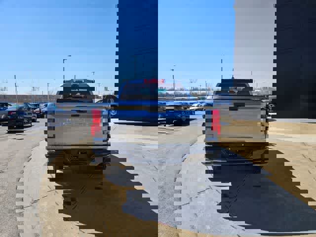 Used 2024 Chevrolet Colorado W/T image 7