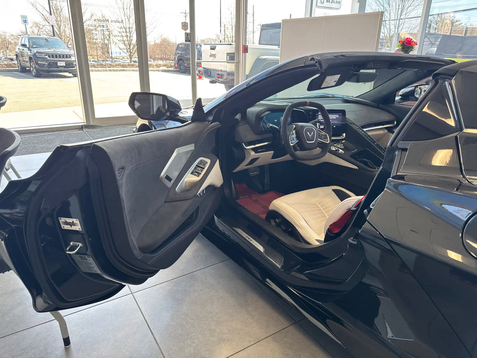 Used 2023 Chevrolet Corvette Stingray Premium Conv w/ Z51 Performance Package image 10