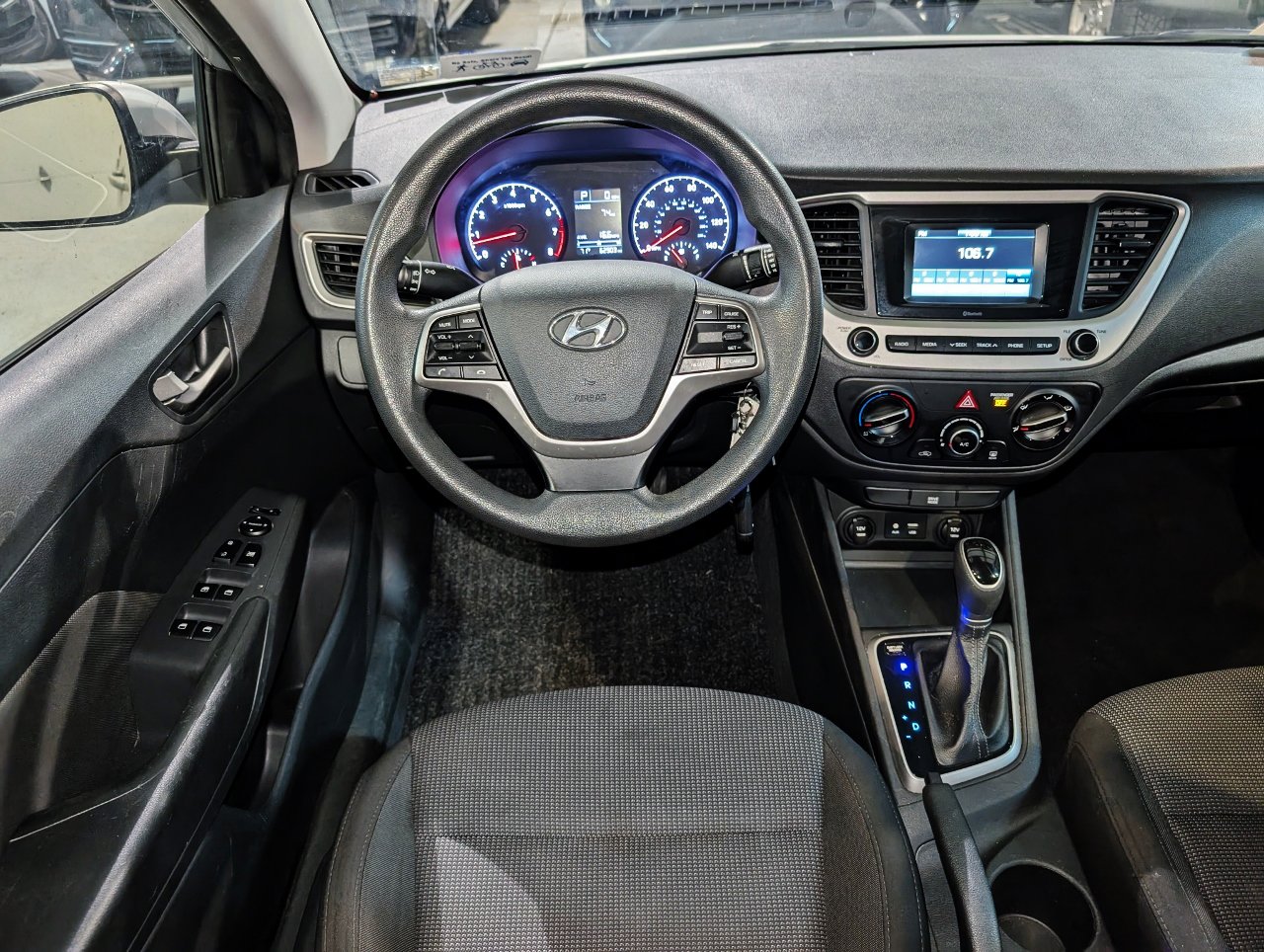 Used 2020 Hyundai Accent SE image 3