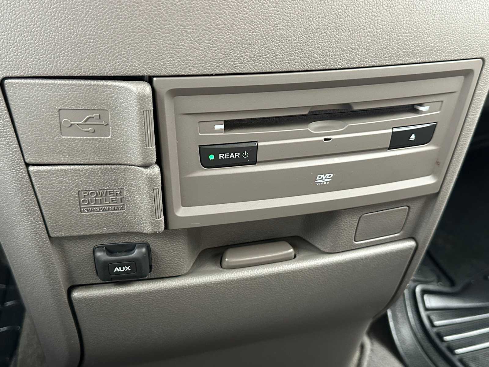 Used 2016 Honda Odyssey SE image 28