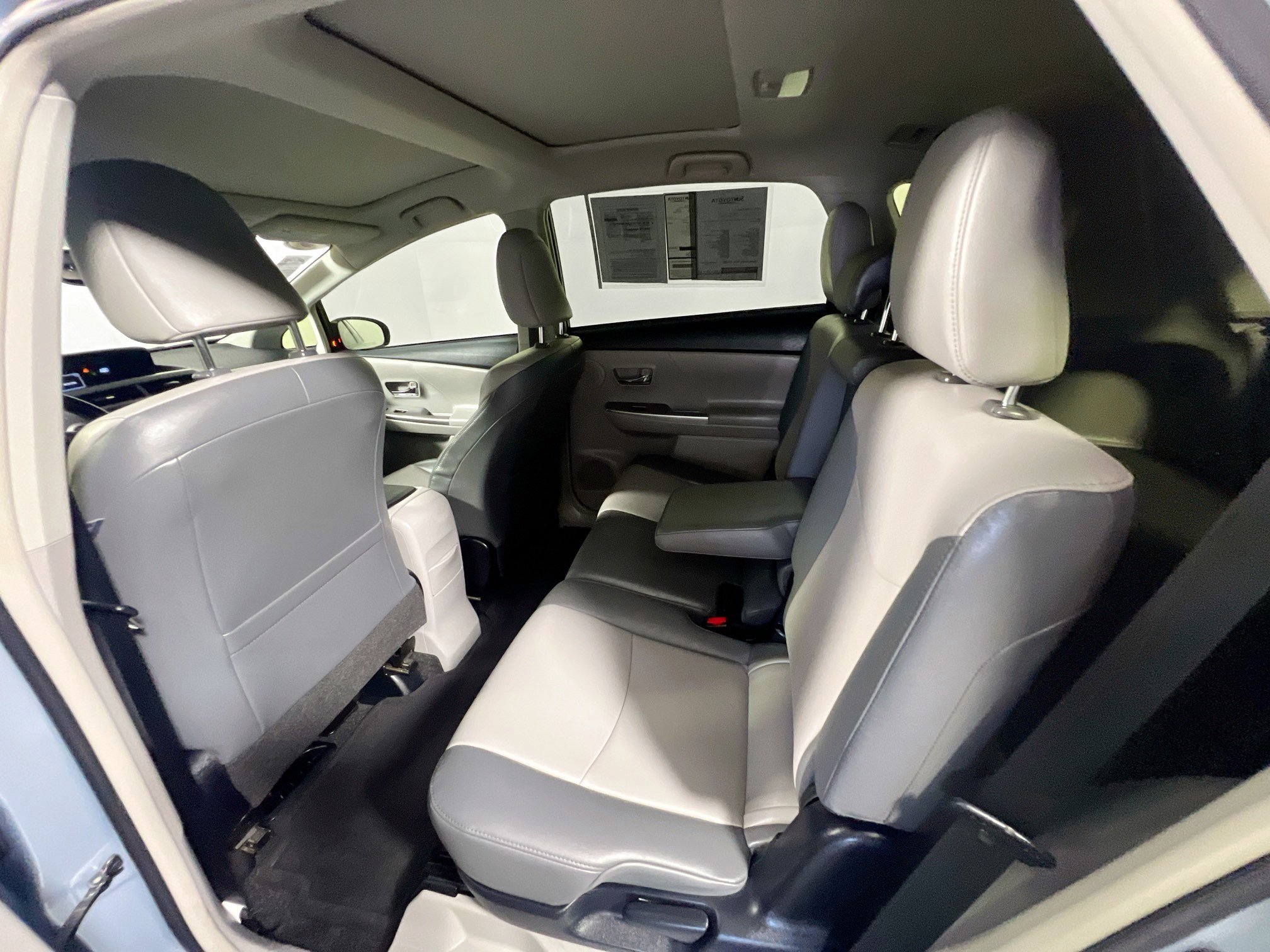 Used 2015 Toyota Prius V Five image 29