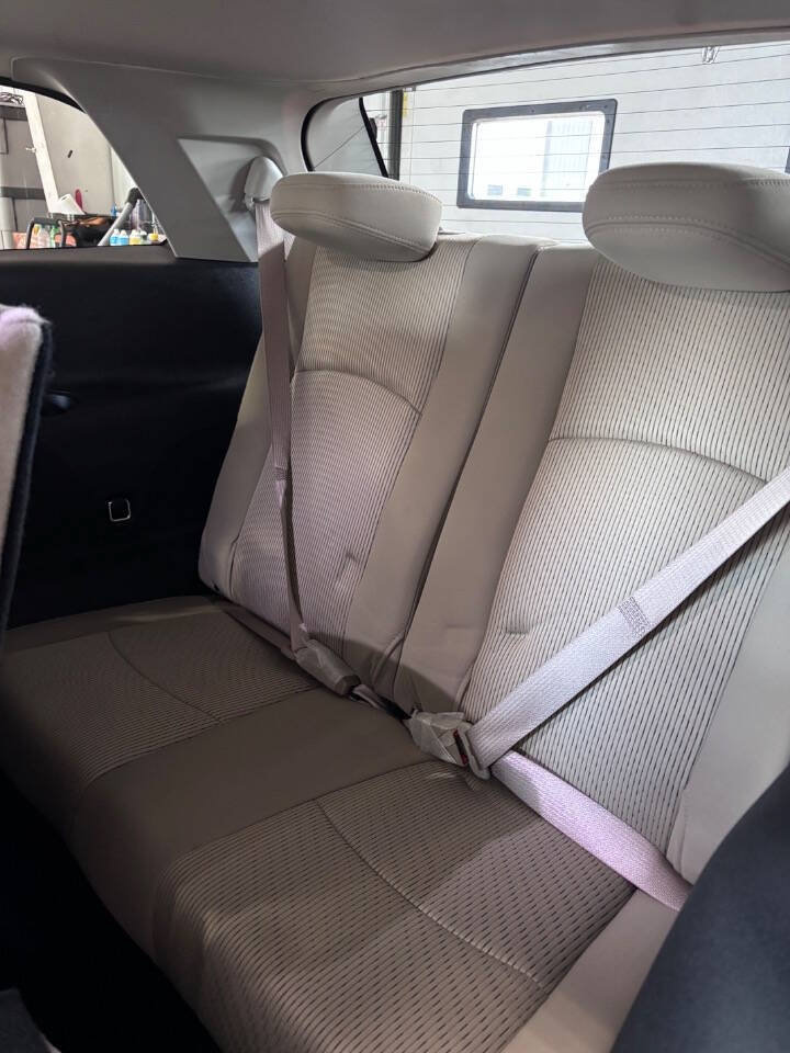 Used 2018 Dodge Journey SE w/ Safe & Sound Group AWD/4WD image 8