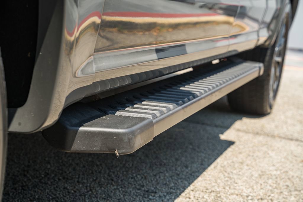 Used 2018 Ford F150 XLT w/ Equipment Group 302A Luxury AWD/4WD image 23