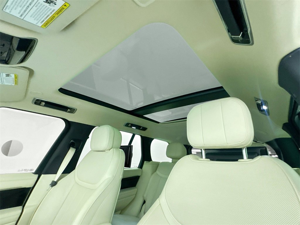 Certified 2023 Land Rover Range Rover SE image 21