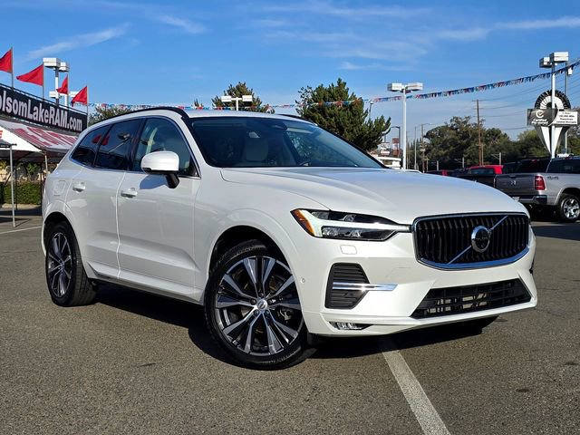 Used 2022 Volvo XC60 B5 Momentum w/ Advanced Package