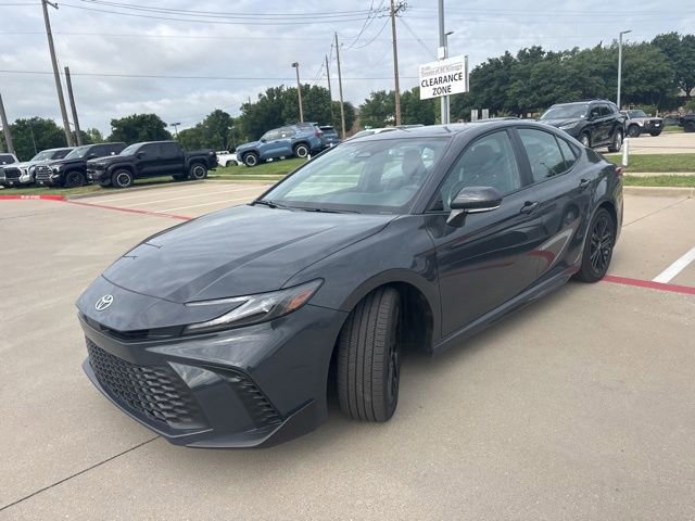 Used 2025 Toyota Camry SE FWD image 6