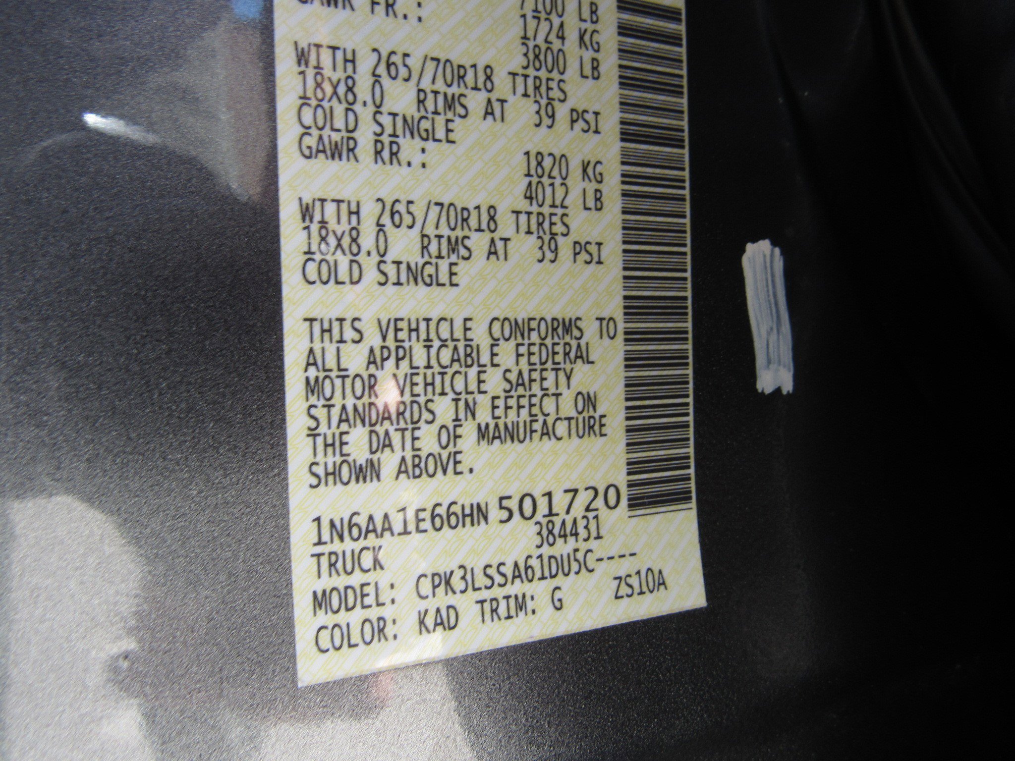 Used 2017 Nissan Titan SV image 26