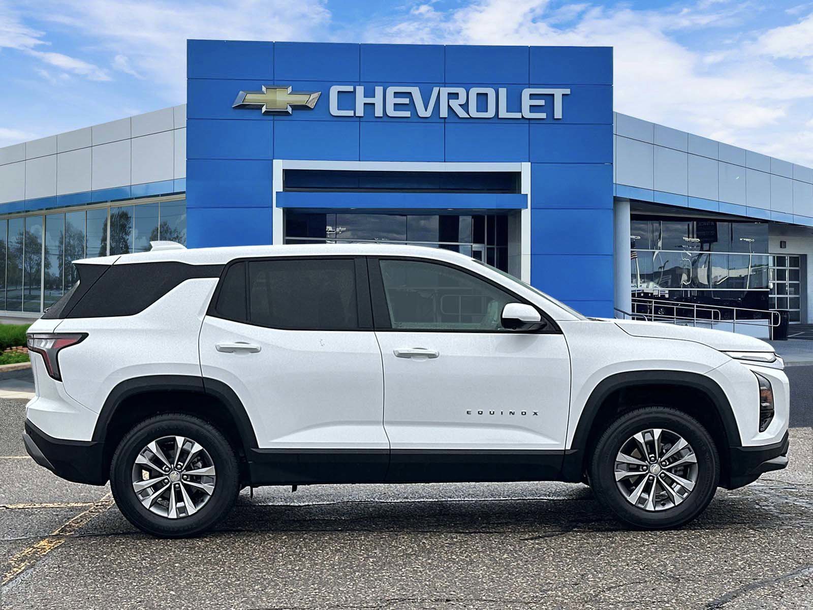 Certified 2026 Chevrolet Equinox LT w/ Convenience Package II image 5