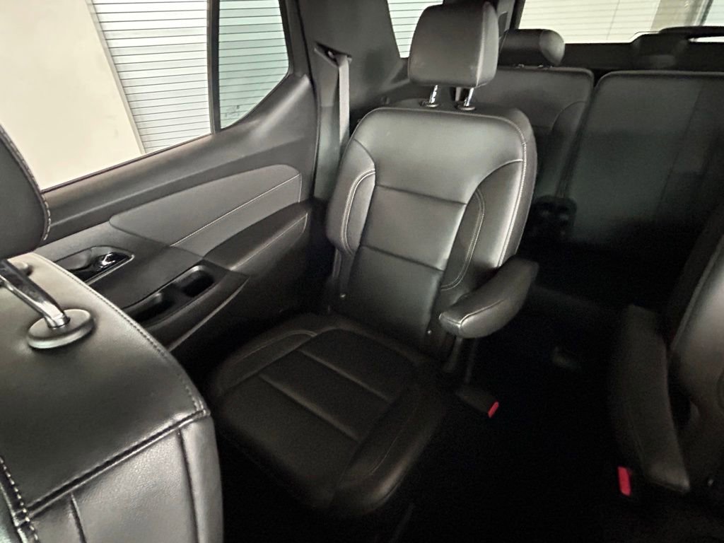 Used 2023 Chevrolet Traverse LT image 10