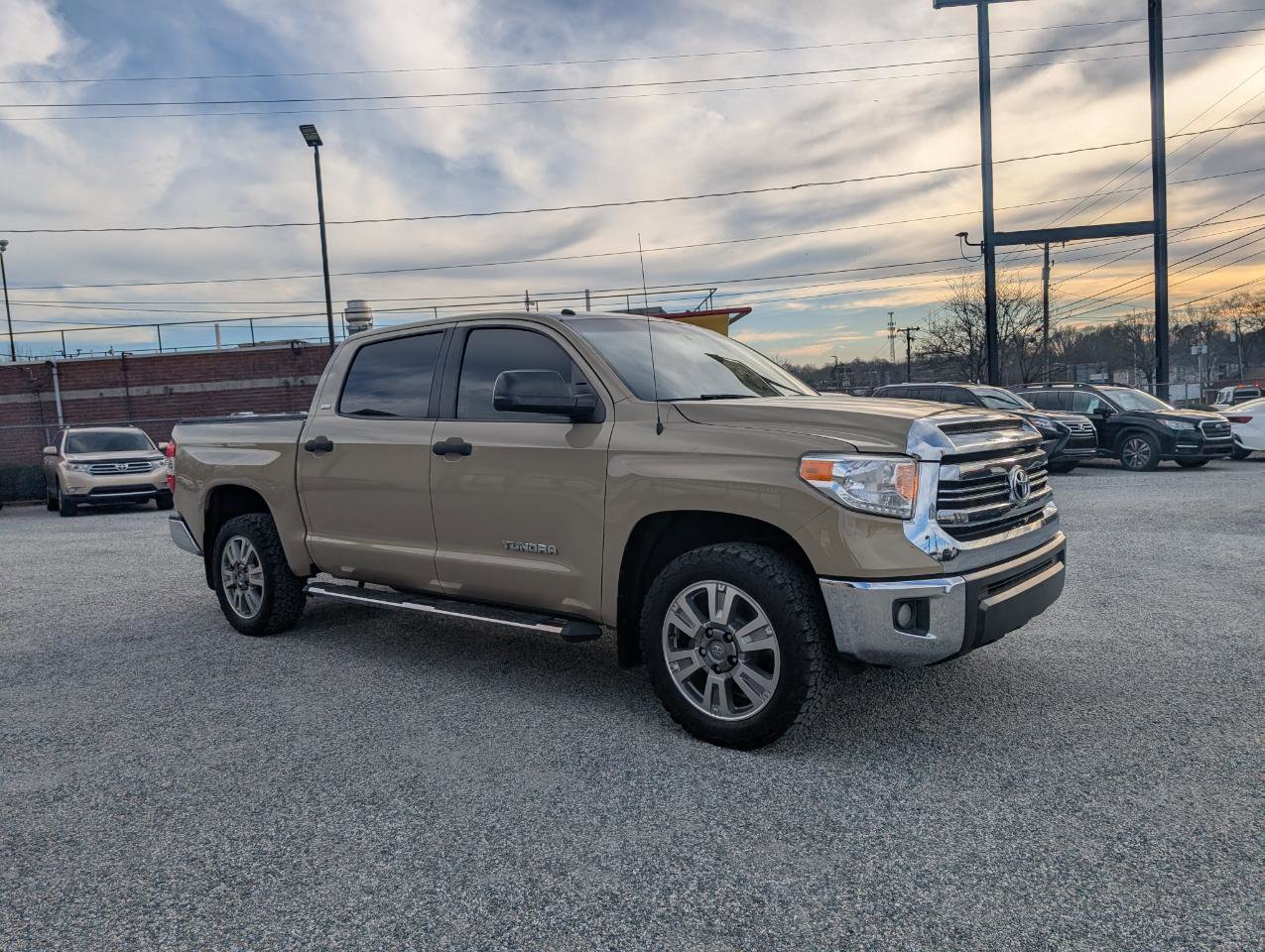 Used 2017 Toyota Tundra SR5 w/ SR5 Upgrade Package image 3