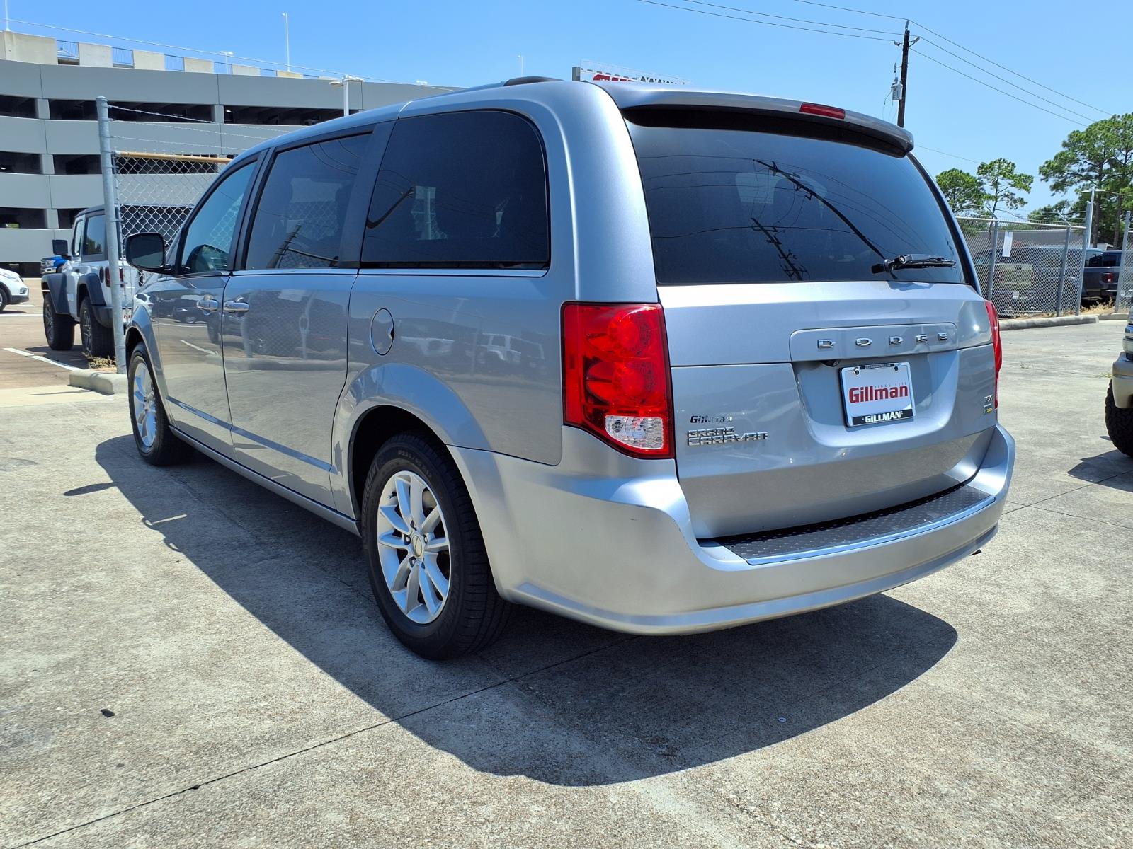 Used 2019 Dodge Grand Caravan SXT FWD image 4