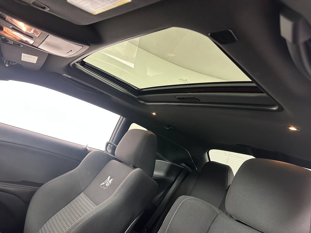 Used 2018 Dodge Challenger R/T Scat Pack w/ Technology Group RWD image 20