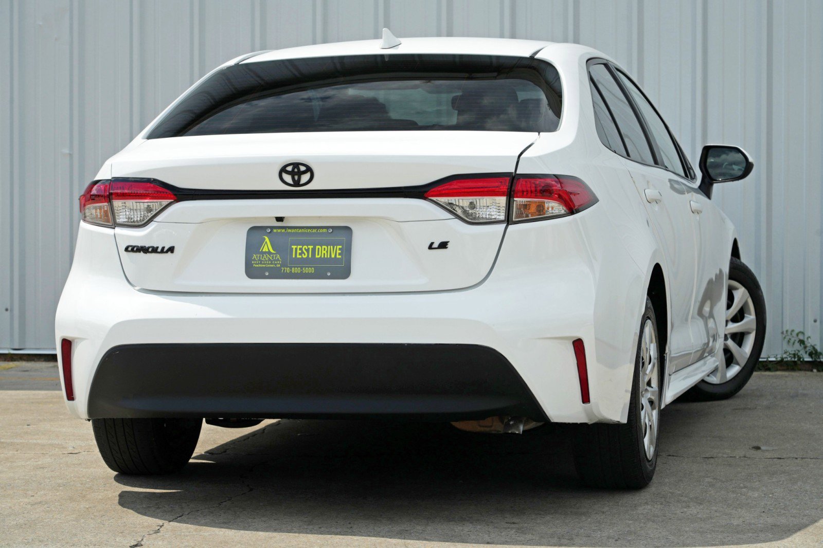 Used 2024 Toyota Corolla LE image 3