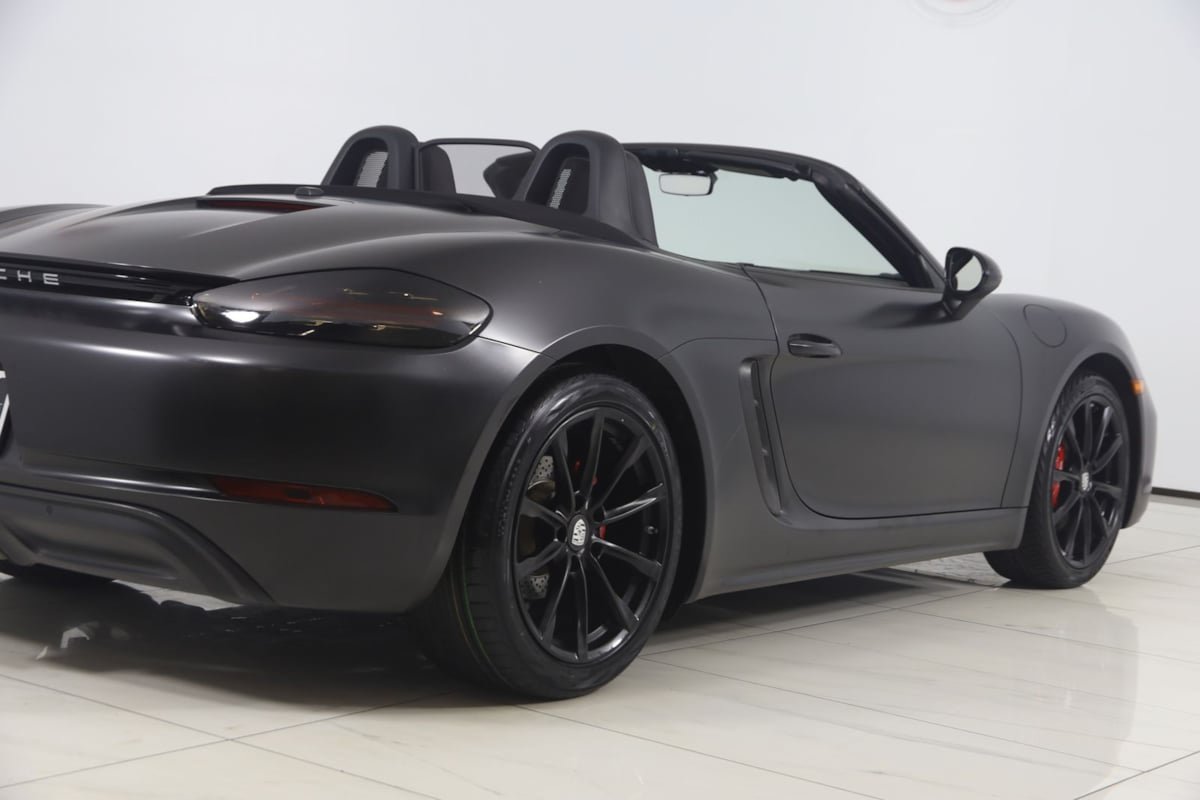 Used 2017 Porsche 718 Boxster RWD image 43