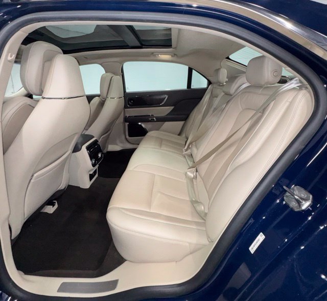 Used 2020 Lincoln Continental Reserve AWD/4WD image 4