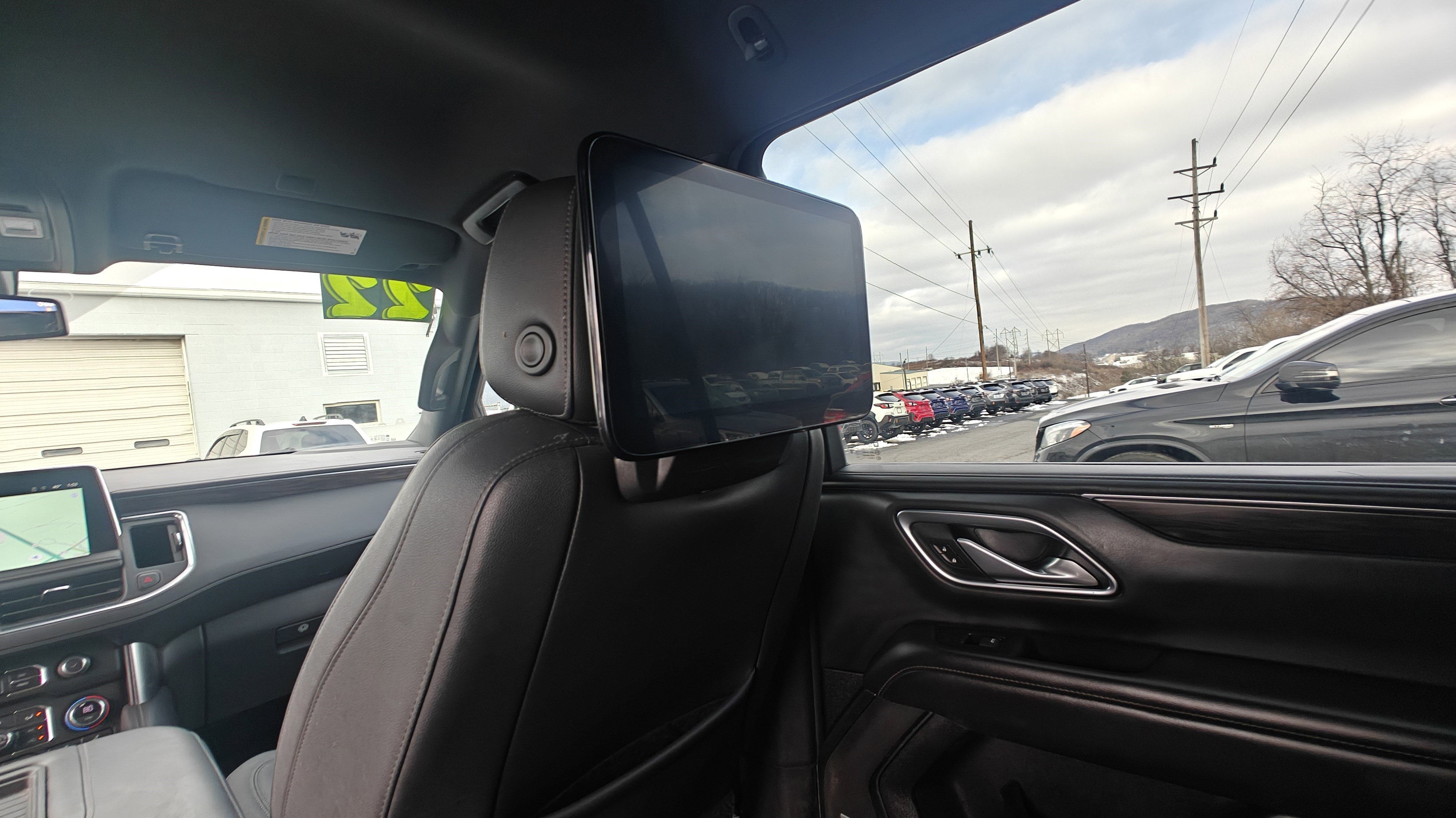 Used 2022 Chevrolet Suburban LT w/ Max Trailering Package image 22